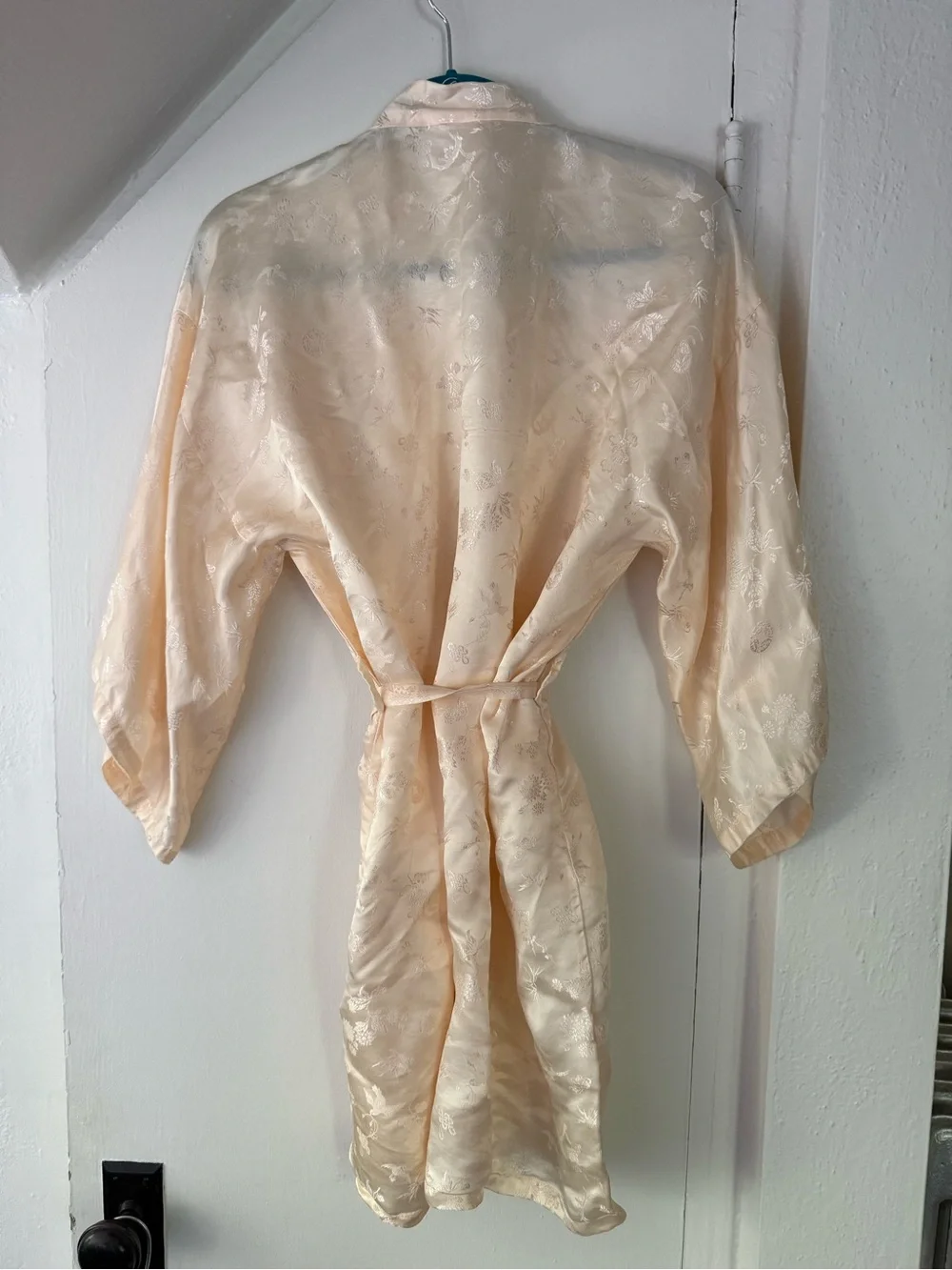 Vintage Medal Silk Belted Robe Pale Peach Size Medium